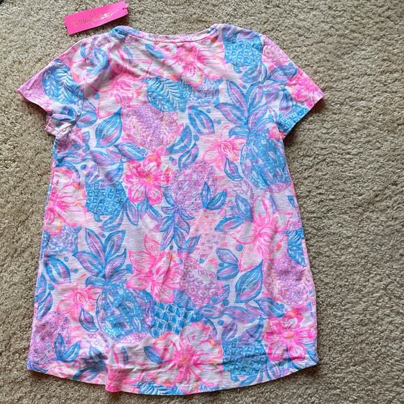 Lilly Pulitzer Etta V Neck Tee NWT - Picture 2 of 7